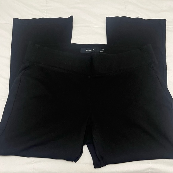 TORRID - Picture 2 of 4